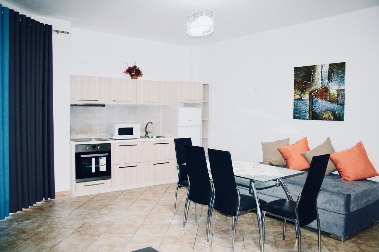 Flora Apartments Саранда Экстерьер фото